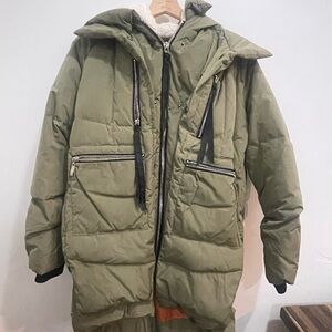 Classic Orolay Olive Puffer Jacket with Sherpa Lining. Good as Brand New.